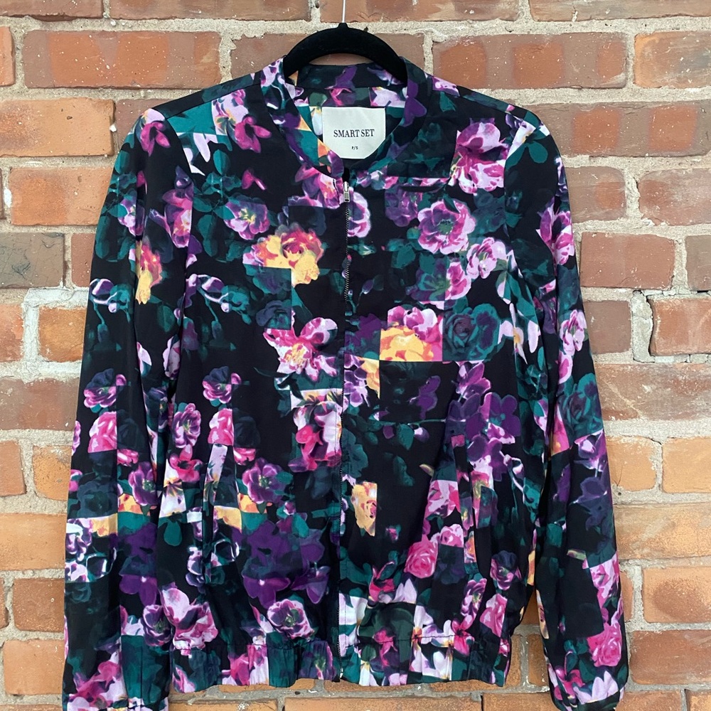 Smart Set Women's Vibrant Floral Bomber Jacket
